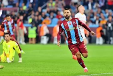 تركيا تصفق لـ محمد صلاح بعد هاتريك جالاتا سراي تركيا تصفق لـ محمد صلاح بعد هاتريك جالاتا سراي