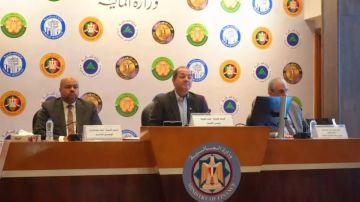 وزير المالية: الاستثمار فى التنمية البشرية يتصدر أولوياتنا.. بهدف تحقيق تحسن ملموس فى جودة الخدمة وزير المالية: الاستثمار فى التنمية البشرية يتصدر أولوياتنا.. بهدف تحقيق تحسن ملموس فى جودة الخدمة