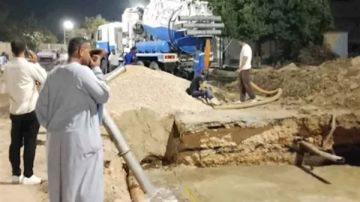 انتهاء إصلاح كسر خط مياه شمال حلوان.. ضخ المياه تدريجيا للمناطق المتأثرة انتهاء إصلاح كسر خط مياه شمال حلوان.. ضخ المياه تدريجيا للمناطق المتأثرة