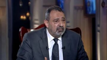 كان لازم تحافظ عليه.. محمد فارس يدافع عن ربيع ياسين ويهاجم مجدي عبد الغني كان لازم تحافظ عليه.. محمد فارس يدافع عن ربيع ياسين ويهاجم مجدي عبد الغني