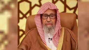 مفتي السعودية يدعو الجنود للاستعداد للتضحية بأرواحهم في قتال الحوثيين مفتي السعودية يدعو الجنود للاستعداد للتضحية بأرواحهم في قتال الحوثيين