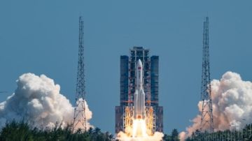 الصين تطلق مجموعة جديدة من الأقمار الاصطناعية الصين تطلق مجموعة جديدة من الأقمار الاصطناعية