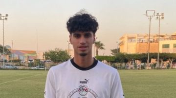 حسام حسن يراقب لاعب مصري محترف بالدوري الألماني حسام حسن يراقب لاعب مصري محترف بالدوري الألماني