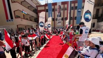 من الجيزة إلى الإسكندرية.. قطار جولات مستقبل وطن في المحافظات يتواصل داخل المدارس من الجيزة إلى الإسكندرية.. قطار جولات مستقبل وطن في المحافظات يتواصل داخل المدارس