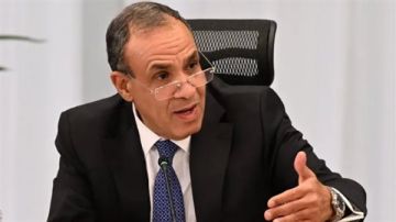 وزير الخارجية يهنئ الطالبة السودانية الحاصلة على المركز الأول في امتحانات الثانوية العامة على مستوى العالم وزير الخارجية يهنئ الطالبة السودانية الحاصلة على المركز الأول في امتحانات الثانوية العامة على مستوى العالم
