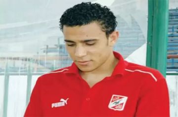 وفاء لمحمد عبد الوهاب.. جماهير الأهلي تقرأ الفاتحة في مباراة سموحة وفاء لمحمد عبد الوهاب.. جماهير الأهلي تقرأ الفاتحة في مباراة سموحة