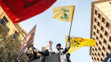 تقارير عربية: أزمة تمويل تضرب حزب الله.. وطهران لم تستجب لطلبه المالي تقارير عربية: أزمة تمويل تضرب حزب الله.. وطهران لم تستجب لطلبه المالي