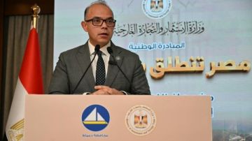 وزير الاستثمار: نستهدف توسيع قاعدة الشركات المستفيدة من برامج وخدمات التصدير وزير الاستثمار: نستهدف توسيع قاعدة الشركات المستفيدة من برامج وخدمات التصدير