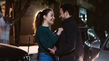 الفيلم مينفعش من غيرها.. مخرجة الهوى سلطان ترد على جدل مشهد القبلة الفيلم مينفعش من غيرها.. مخرجة الهوى سلطان ترد على جدل مشهد القبلة