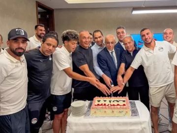 سفير مصر يهنئ المنتخب بعد الفوز على جنوب السودان سفير مصر يهنئ المنتخب بعد الفوز على جنوب السودان