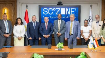 لبحث التعاون في مجالات التحول الأخضر.. رئيس اقتصادية قناة السويس يلتقي المبعوث الكيني الخاص لشئون تغير المناخ لبحث التعاون في مجالات التحول الأخضر.. رئيس اقتصادية قناة السويس يلتقي المبعوث الكيني الخاص لشئون تغير المناخ