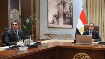 رئيس الوزراء: اهتمام بالغ بتأهيل الشباب والنشء باعتباره استثمارا مباشرا في مستقبل الوطن رئيس الوزراء: اهتمام بالغ بتأهيل الشباب والنشء باعتباره استثمارا مباشرا في مستقبل الوطن