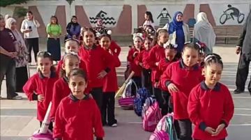 فرحه في أول يوم دراسي.. مدارس المنيا تستقبل 1.5 مليون طالب و315 فصلا جديدا