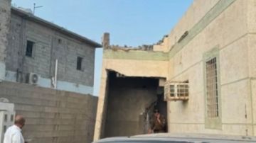 مقذوف حوثي يلحق أضرارا بمسجد ومبان ومركبات في جازان السعودية شاهد مقذوف حوثي يلحق أضرارا بمسجد ومبان ومركبات في جازان السعودية شاهد