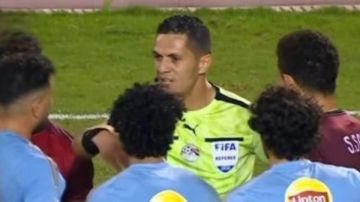 واقعة محمود وفا.. جهاد جريشة يكشف مفاجأة عن تسريب محادثة لجنة الحكام واقعة محمود وفا.. جهاد جريشة يكشف مفاجأة عن تسريب محادثة لجنة الحكام