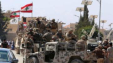 الخط الأصفر يشعل الأوضاع.. جيش الاحتلال يطالب نظيره اللبناني بالانسحاب من دير ميماس الخط الأصفر يشعل الأوضاع.. جيش الاحتلال يطالب نظيره اللبناني بالانسحاب من دير ميماس