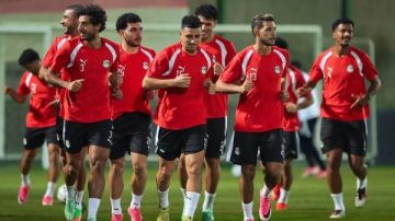 طاقم تحكيم كيني لمباراة منتخب مصر وأنجولا طاقم تحكيم كيني لمباراة منتخب مصر وأنجولا