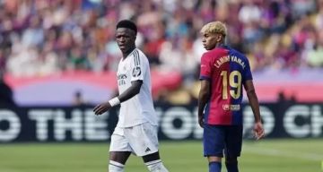 لامين يامال يحطم رقم فينيسيوس ويحقق إنجازا تاريخيا مع برشلونة لامين يامال يحطم رقم فينيسيوس ويحقق إنجازا تاريخيا مع برشلونة