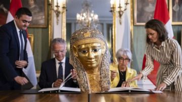 مصر تنجح في استرداد قناع ذهبي أثري من سويسرا عاجل مصر تنجح في استرداد قناع ذهبي أثري من سويسرا عاجل