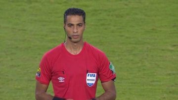 أمين عمر يدير مباراة الكونغو الديمقراطية وزيمبابوي في تصفيات كأس الأمم الأفريقية أمين عمر يدير مباراة الكونغو الديمقراطية وزيمبابوي في تصفيات كأس الأمم الأفريقية