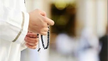 فضل الذكر في حياة المسلم.. من أعظم العبادات التي يتقرب بها إلى الله فضل الذكر في حياة المسلم.. من أعظم العبادات التي يتقرب بها إلى الله