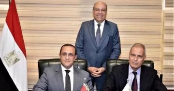 وزير الطيران المدني يشهد توقيع بروتوكول تعاون بين القابضة للمطارات و مصر للطيران وزير الطيران المدني يشهد توقيع بروتوكول تعاون بين القابضة للمطارات و مصر للطيران