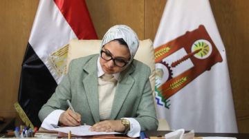 أخبار الوادي الجديد المحافظ تتابع الموقف التنفيذي لمشروع تأصيل الدواجن.. وغلق وتشميع 15 منشأة طبية