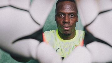 الحارس السنغالي إدوارد ميندي يعلن الاعتزال دوليا الحارس السنغالي إدوارد ميندي يعلن الاعتزال دوليا