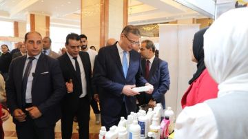 خطة عاجلة لخفض تكلفة الإنتاج.. وزير الزراعة يضع روشتة إنقاذ وتطوير صناعة الدواجن خطة عاجلة لخفض تكلفة الإنتاج.. وزير الزراعة يضع روشتة إنقاذ وتطوير صناعة الدواجن