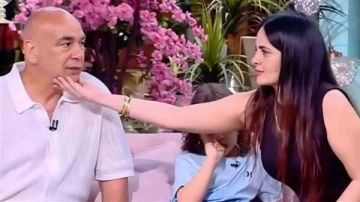 لو عايزة فضايح كنت طلعت الفيديو .. زوجة حسام حسن تطلب الطلاق وتستغيث بالقومي للمرأة لو عايزة فضايح كنت طلعت الفيديو .. زوجة حسام حسن تطلب الطلاق وتستغيث بالقومي للمرأة