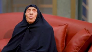 النور مكانه في القلوب.. الحاجة أمينة صاحبة الـ 100 عام تعلم أهل الشرقية كتاب الله النور مكانه في القلوب.. الحاجة أمينة صاحبة الـ 100 عام تعلم أهل الشرقية كتاب الله