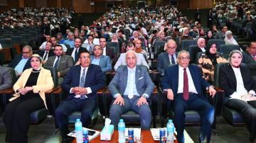رئيس جامعة أسيوط يشهد حفل تخرج الدفعة الأولى من برنامج نظم معلومات السياسات العامة بكلية التجارة (PPIS) رئيس جامعة أسيوط يشهد حفل تخرج الدفعة الأولى من برنامج نظم معلومات السياسات العامة بكلية التجارة (PPIS)