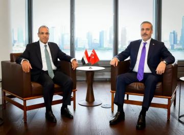 وزير الخارجية المصري ونظيرة التركي يبحثان العلاقات الثنائية ومستجدات الأوضاع الإقليمية وزير الخارجية المصري ونظيرة التركي يبحثان العلاقات الثنائية ومستجدات الأوضاع الإقليمية