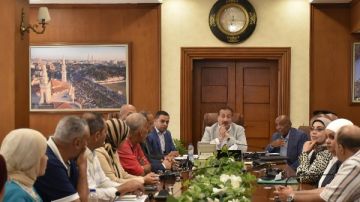 محافظ بورسعيد يتابع استعدادات استقبال العام الدراسي الجديد محافظ بورسعيد يتابع استعدادات استقبال العام الدراسي الجديد