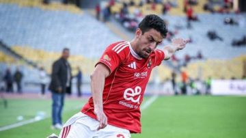 الأهلي يجهز طاهر محمد طاهر لمباراة القمة أمام الزمالك الأهلي يجهز طاهر محمد طاهر لمباراة القمة أمام الزمالك