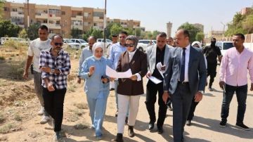 محافظ الوادي الجديد تبحث مقترح إنشاء مجتمع سكني بأرض البحوث بالخارجة محافظ الوادي الجديد تبحث مقترح إنشاء مجتمع سكني بأرض البحوث بالخارجة