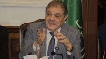 السيد البدوي يكشف كواليس ترشح يمامة لرئاسة الجمهورية: خالف قرار الهيئة العليا وكان مقتنعا بالفوز السيد البدوي يكشف كواليس ترشح يمامة لرئاسة الجمهورية: خالف قرار الهيئة العليا وكان مقتنعا بالفوز