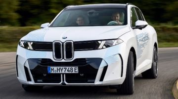 بي إم دبليو تقترب من طرح سيارة X5 الهيدروجينية بي إم دبليو تقترب من طرح سيارة X5 الهيدروجينية