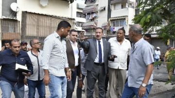 محافظ بورسعيد يتفقد أعمال رصف ورفع كفاءة شوارع منطقة خالد بن الوليد بحي الزهور .. ونسبة التنفيذ تتجاوز 80 