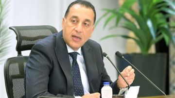 مدبولي: الأمن المائي لمصر قضية وجودية.. والنيل شريان حياة لا يحتمل المساومة مدبولي: الأمن المائي لمصر قضية وجودية.. والنيل شريان حياة لا يحتمل المساومة