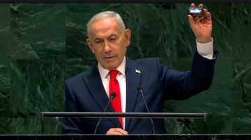 سأتركه للوفد الإيراني.. نتنياهو يفاجئ الأمم المتحدة بجهاز ستارلينك سأتركه للوفد الإيراني.. نتنياهو يفاجئ الأمم المتحدة بجهاز ستارلينك