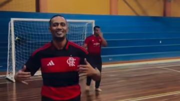 محمد رمضان يخطف الأنظار في البرازيل.. هدفان وأسيست بقميص فلامنجو محمد رمضان يخطف الأنظار في البرازيل.. هدفان وأسيست بقميص فلامنجو