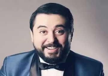 الفنان عمرو عبد العزيز بعد انتقاده تأجير مسرح الفن لأشباه الممثلين: التمثيل ليس مهنة من لا مهنة له الفنان عمرو عبد العزيز بعد انتقاده تأجير مسرح الفن لأشباه الممثلين: التمثيل ليس مهنة من لا مهنة له