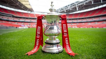 إعادة مباراة بكأس الاتحاد الإنجليزي بسبب خطأ تحكيمي إعادة مباراة بكأس الاتحاد الإنجليزي بسبب خطأ تحكيمي
