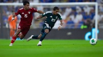 اليوم فى خليجي 27 .. السعودية تبحث عن بطاقة نصف النهائي أمام عمان.. والعراق والكويت في مواجهة لا بديل عن الفوز اليوم فى خليجي 27 .. السعودية تبحث عن بطاقة نصف النهائي أمام عمان.. والعراق والكويت في مواجهة لا بديل عن الفوز