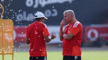  في حاجة مش مفهومة .. شوبير يكشف كواليس حديثه مع وائل جمعة عن الأهلي وعموتة