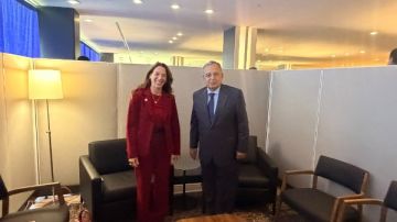 نبيل فهمي: لا بد من توفير الحماية اللازمة للأطفال في مناطق التوتر والنزاعات نبيل فهمي: لا بد من توفير الحماية اللازمة للأطفال في مناطق التوتر والنزاعات
