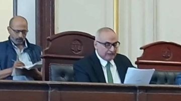 المؤبد لصنايعي في اتهامه بالاعتداء على طفلته بالإسكندرية المؤبد لصنايعي في اتهامه بالاعتداء على طفلته بالإسكندرية