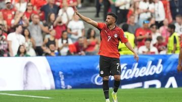 ضربة جديدة للفراعنة.. تريزيجيه يغيب شهرا بعد إصابته بمزق في الخلفية ضربة جديدة للفراعنة.. تريزيجيه يغيب شهرا بعد إصابته بمزق في الخلفية