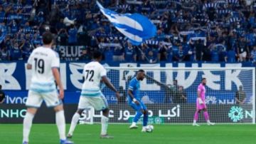 ليلة تحطيم الأرقام.. كيف أسقط نيوم الهلال من عرش اللاهزيمة بالدوري السعودي؟ ليلة تحطيم الأرقام.. كيف أسقط نيوم الهلال من عرش اللاهزيمة بالدوري السعودي؟